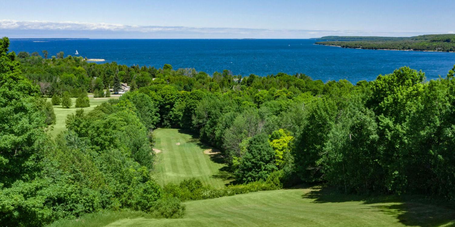 New Year-round Restaurant Opens at Alpine's Golf Course Clubhouse